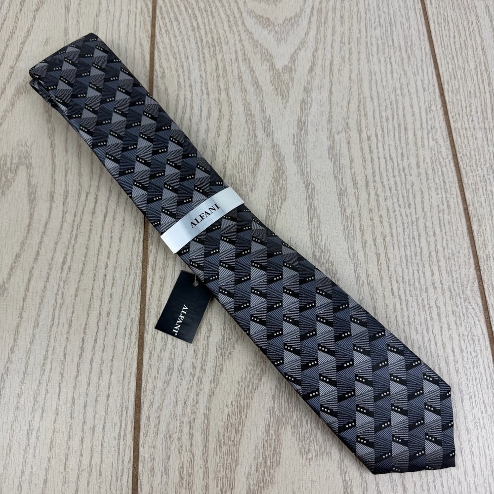 680 Alfani Men's Tie Barkis Geo 010 Charcoal $55 Polyester